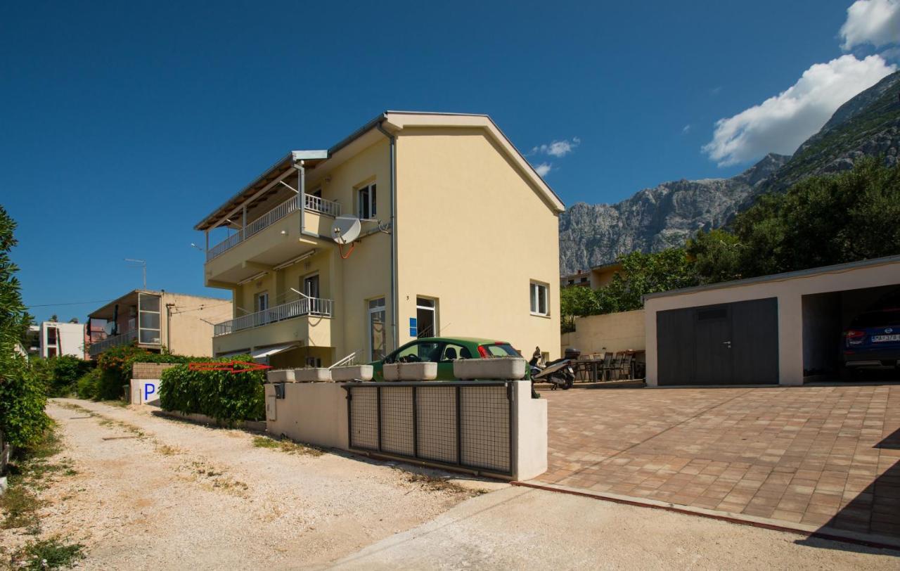 Apartment Domenika Makarska